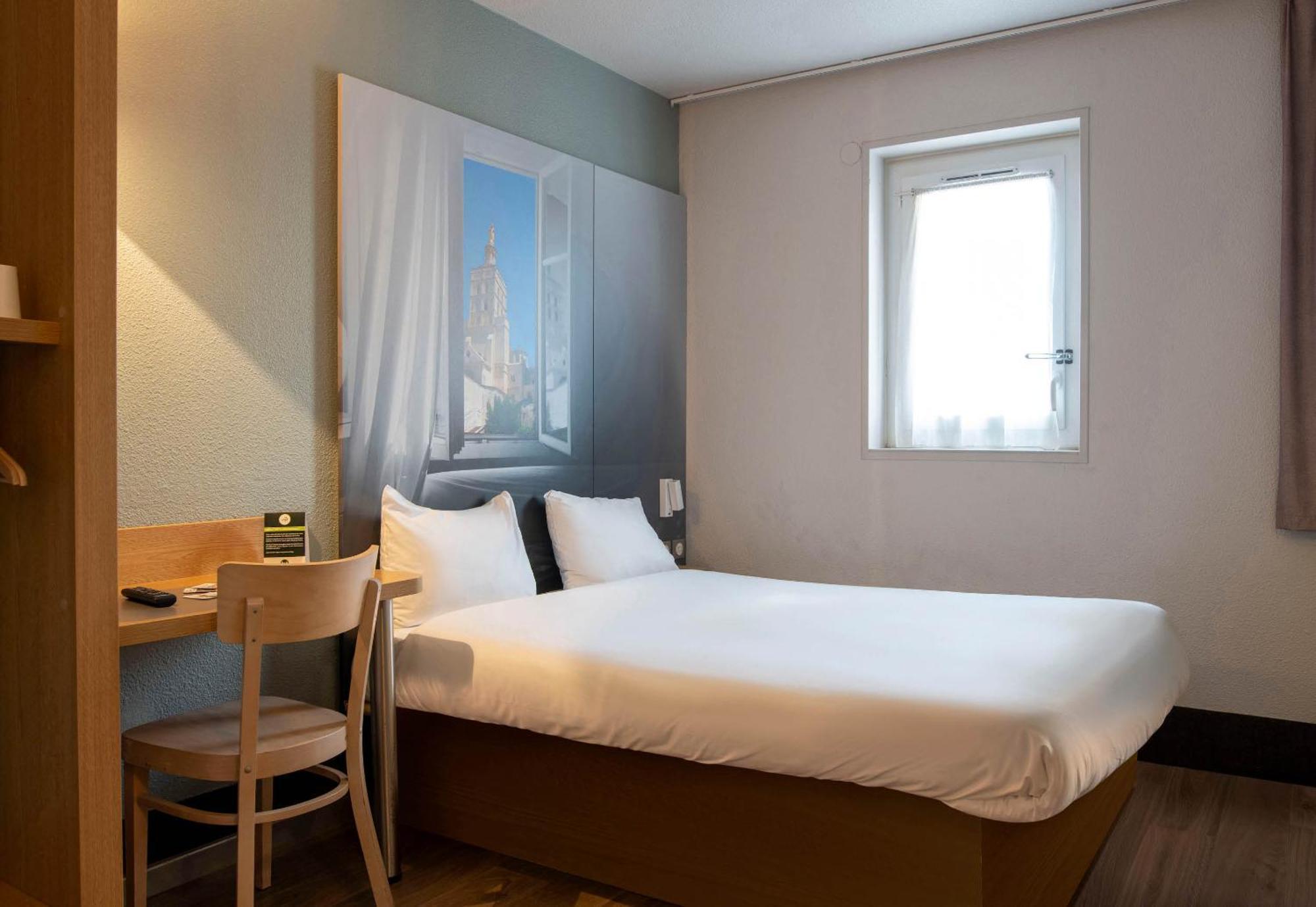B&B Hôtel Avignon  Le Pontet  Buitenkant foto